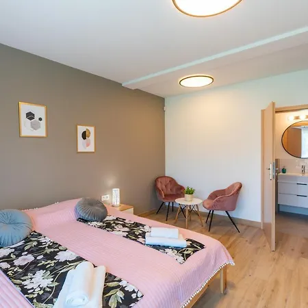 Pod Stokiem 200 M Do Kolejki Na Skrzyczne - Apartmanhotel Szczyrk