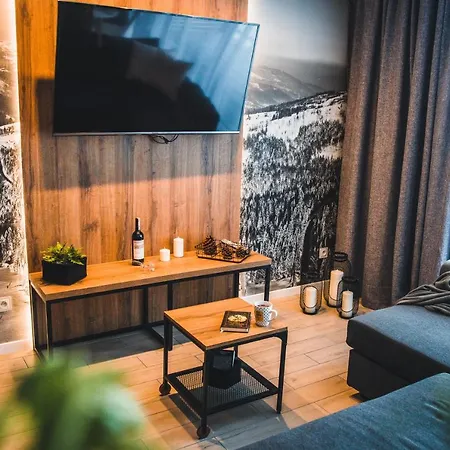 Apartmanhotel Pod Stokiem 200 M Do Kolejki Na Skrzyczne - 4*