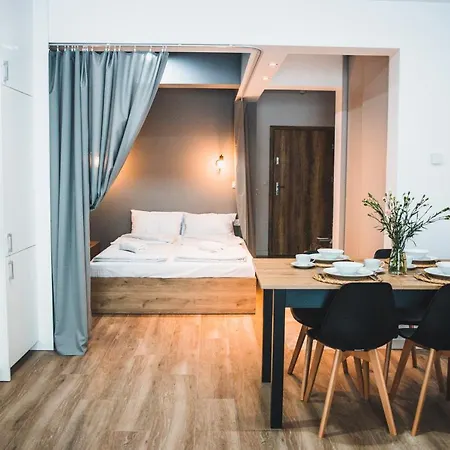 Apartmanhotel Pod Stokiem 200 M Do Kolejki Na Skrzyczne - 4*