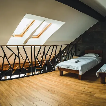 Apartmanhotel Pod Stokiem 200 M Do Kolejki Na Skrzyczne - 4*