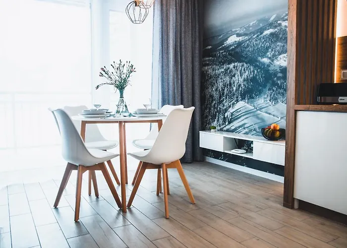 Pod Stokiem 200 M Do Kolejki Na Skrzyczne -